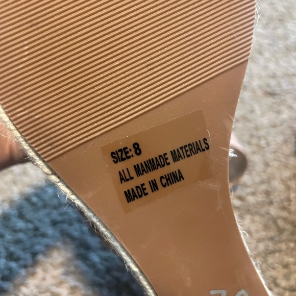 NWT Women’s Olivia Miller wedge sandals - Picture 13 of 13